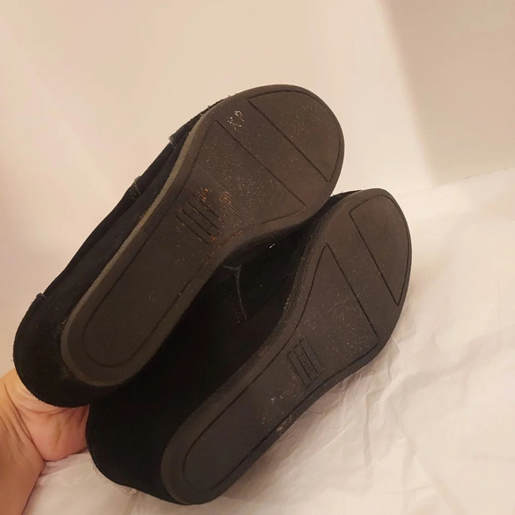 Toms Black Suede Desert Wedge Booties in Size 7 - Picture 10 of 10